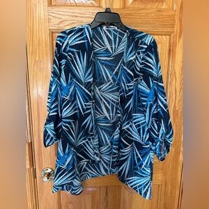 Notations Women’s Size MD Teal and Navy Palm Leaf Patterned Open Tunic